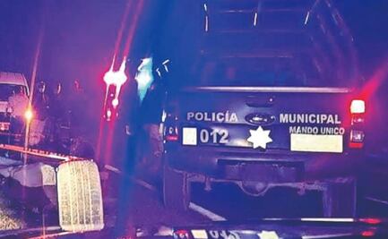 Abandonan en carretera el cadáver desnudo de una mujer en Edomex, tenía un balazo en la cabeza 