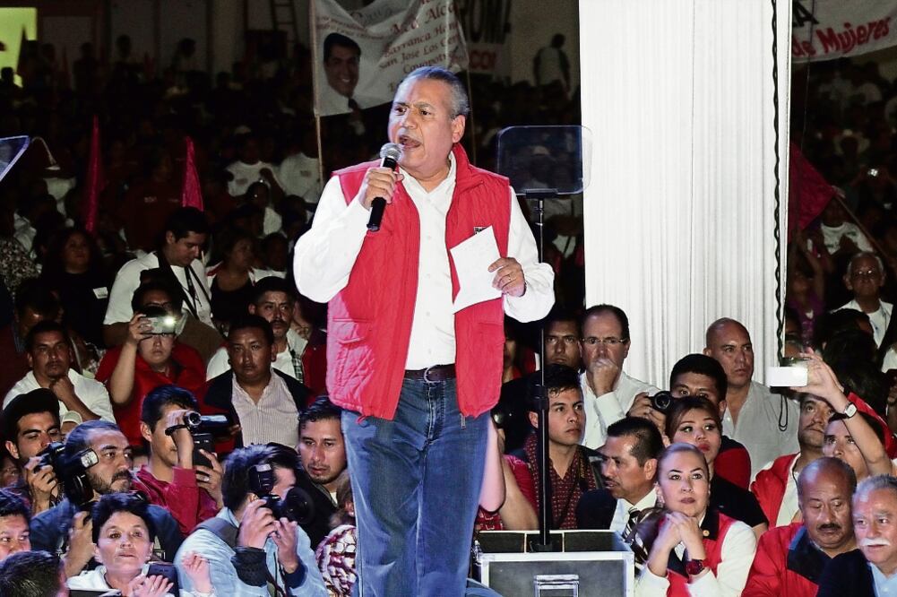 De acuerdo con Manlio Fabio Beltrones, el tricolor tiene altas posibilidades de ganar la mayoría de las gubernaturas en disputa. ARCHIVO EL UNIVERSAL