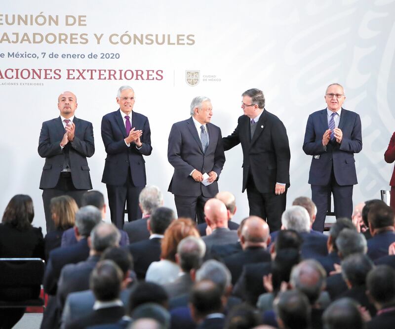 El presidente Andrés Manuel López Obrador en la 31 Reunión de Embajadores y Cónsules en Palacio Nacional, acompañado por diplomáticos del país. IVÁN STEPHENS. EL UNIVERSAL