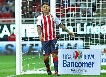 'Chofis' López no logra acuerdo con Chivas