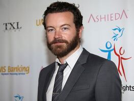 Danny Masterson acusa a su abogado de negligencia y busca anular sus condenas por violación