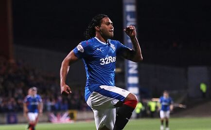 "Gullit" Peña llega a México para reforzar a Cruz Azul