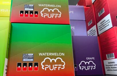 EU prohíbe parcialmente el vapeo de sabores