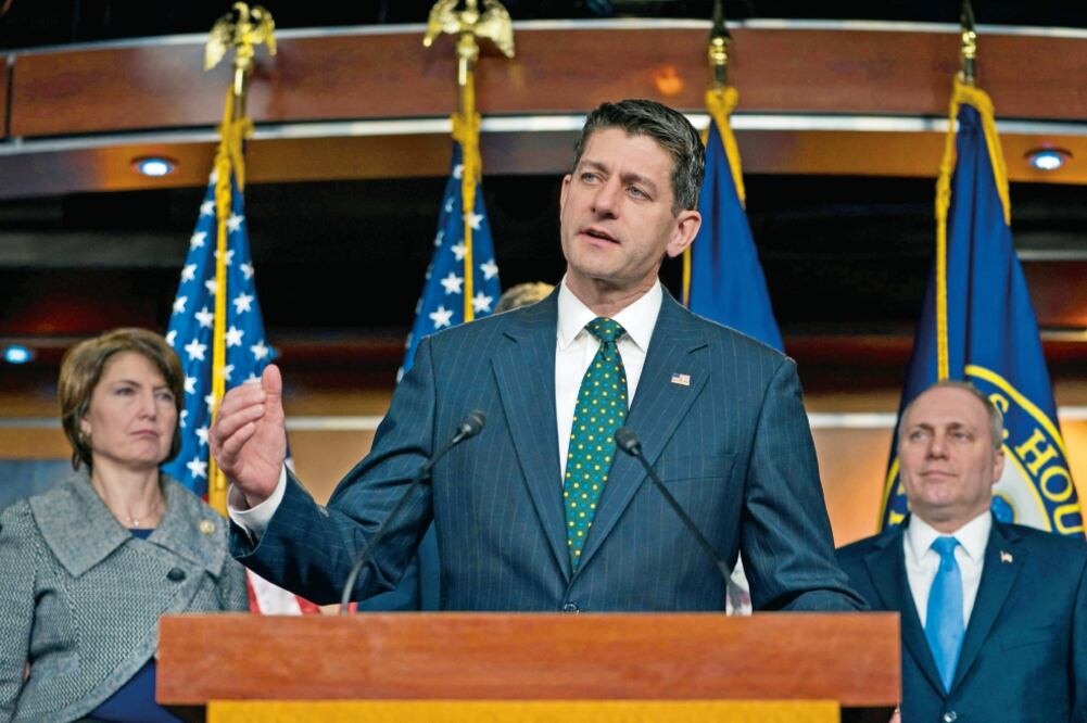 El presidente estadounidense de la Cámara Baja, Paul Ryan, habla sobre las negociaciones por la cuenta de gastos del Gobierno. También comentó sobre las negociaciones del plan de impuestos republicano. (JIM LO SCALZO. EFE)
