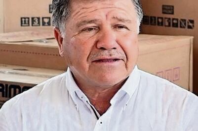 Pese a violencia, arma fiesta e invita a AMLO