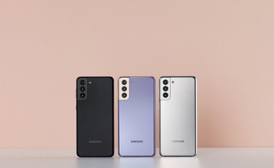 Tiene una pantalla de 6.8 pulgadas.