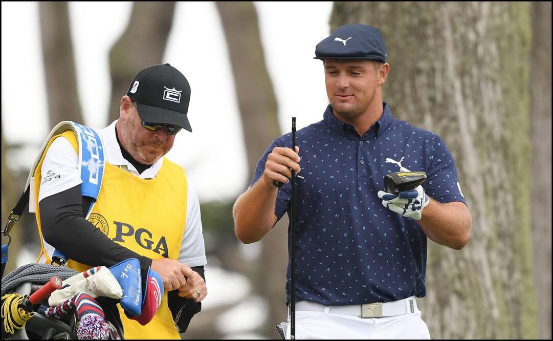 Golfista rompe su palo durante el PGA Championship