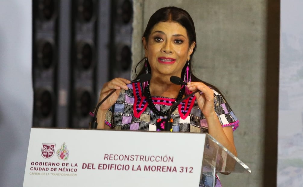 La jefa de Gobierno, Clara Brugada, entregó viviendas que fueron reconstruidas en el edificio de La Morena 312, colonia Del Valle, Benito Juárez. Foto: Carlos Mejía / EL UNIVERSAL