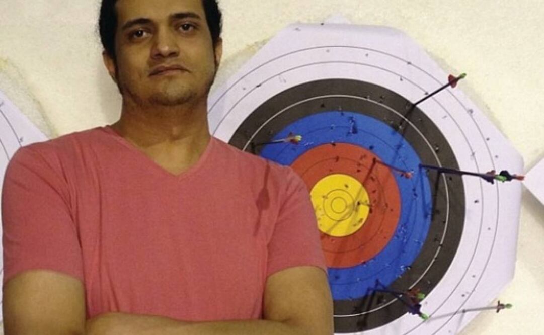 Fayadh fue condenado a muerte por “renunciar al Islam” e “insultar a Dios” con la antología poética “Las instrucciones, en el interior”. (FOTO: Especial)