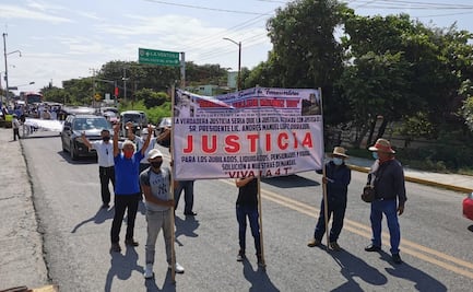 Con caravana motorizada, exferrocarrileros de Oaxaca piden “jubilaciones olvidadas” a la 4T