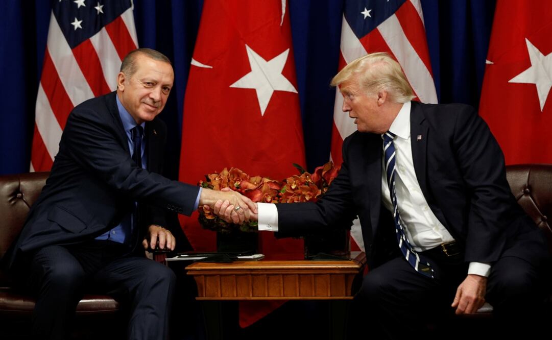 El presidente de los Estados Unidos, Donald Trump con el presidente Recep Tayyip Erdogan de Turquía - Photo: Kevin Lamarque/REUTERS