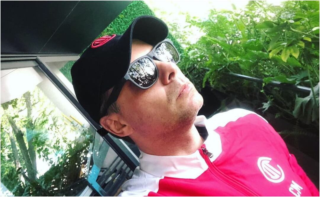 Martinoli con chamarra de Toluca / FOTO: Instagram @cmartinolimx