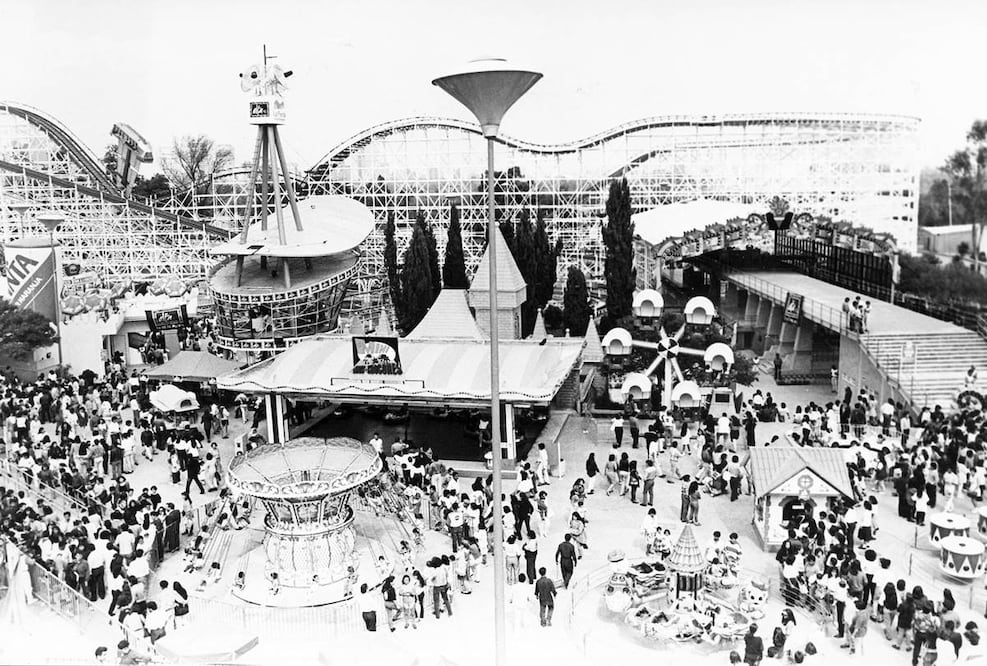 Feria de Chapultepec Mágico, en la segunda sección del Bosque de Chapultepec. Reinauguración de la Montaña Rusa en febrero de 1994. Archivo EL UNIVERSAL.