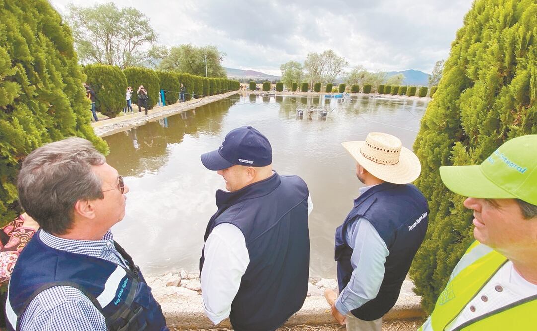 Durante un recorrido por la cuenca del río Santiago, encabezado por el gobernador Enrique Alfaro, se dio a conocer el plan de colectores en la zona de la Cuenca del Ahogado para canalizar todas las aguas negras de la ciudad. Foto: Especial