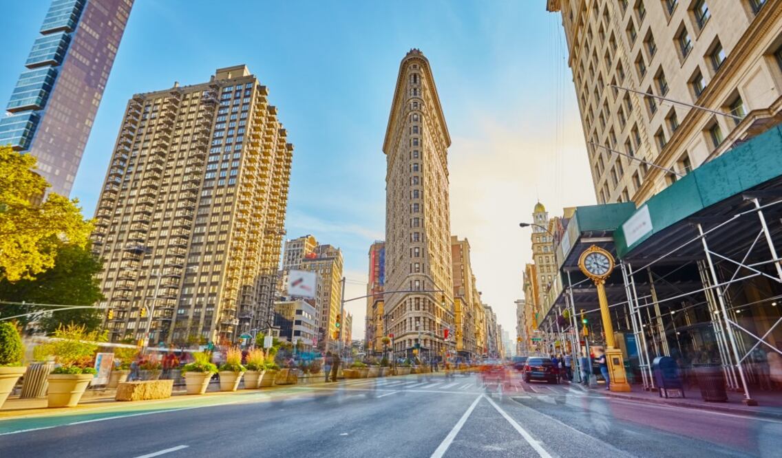 La Quinta Avenida de Nueva York tiene el alquiler de establecimientos por metro cuadrado más caro del mundo. (Foto: Istock)