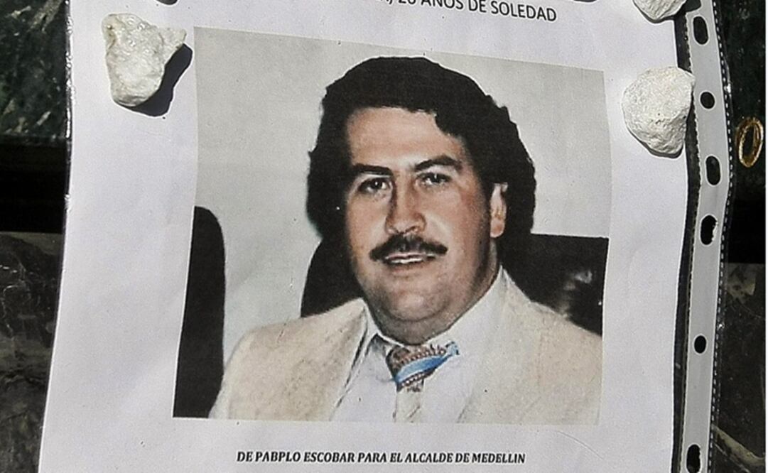 DEA se llevó bigote de Pablo Escobar, revela libro