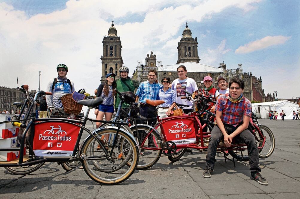 La organización Paseo para Todos llamó a la población a dar un uso racional al auto móvil . LUCÍA GODÍNEZ. EL UNIVERSAL