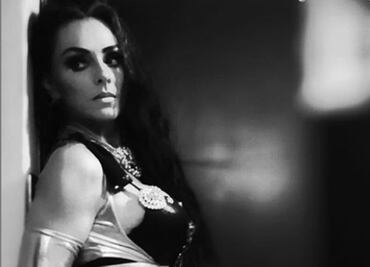 Ivonne Montero luce su trasero en bikini