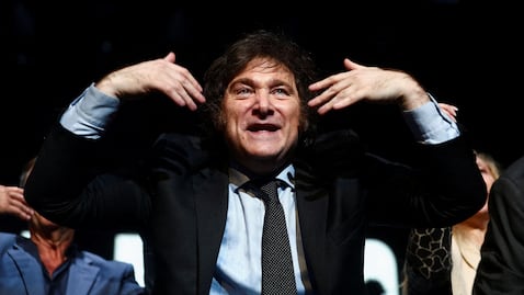 Milei, el profeta de la dolarización que rompió moldes y será el presidente de Argentina