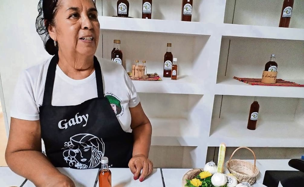 Con la damiana elaboran té frío, licor y bolsitas de tés. También experimentan con nuevos productos como jabones, velas y bombas de baño. Foto: Gladys Navarro / EL UNIVERSAL