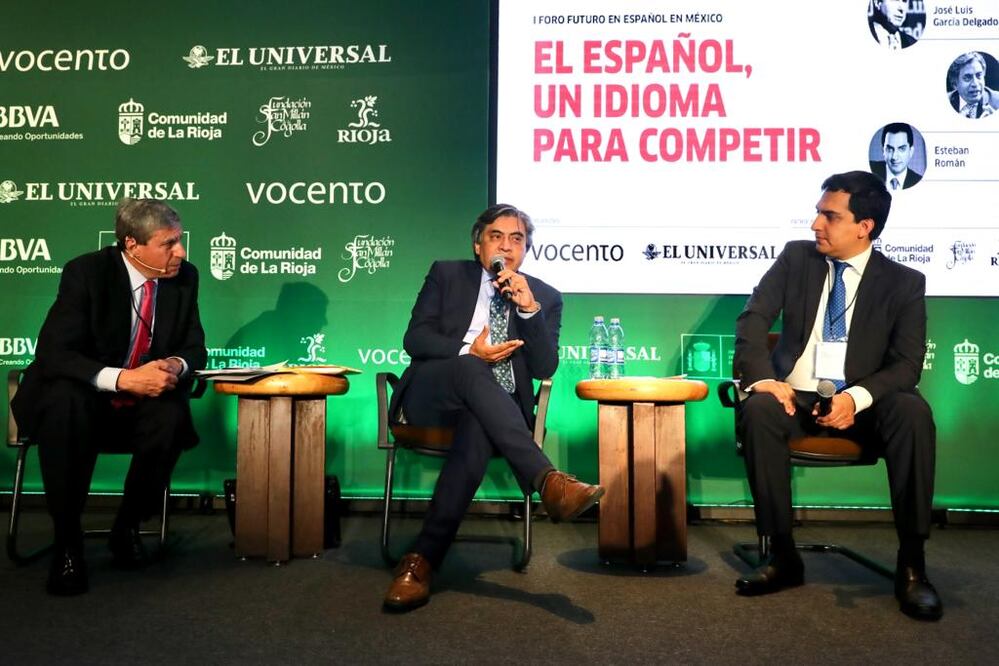 Gerardo Esquivel durante su participación en el primer foro Futuro en Español en México, organizado por Vocento y EL UNIVERSAL. Foto: Lucía Godínez
