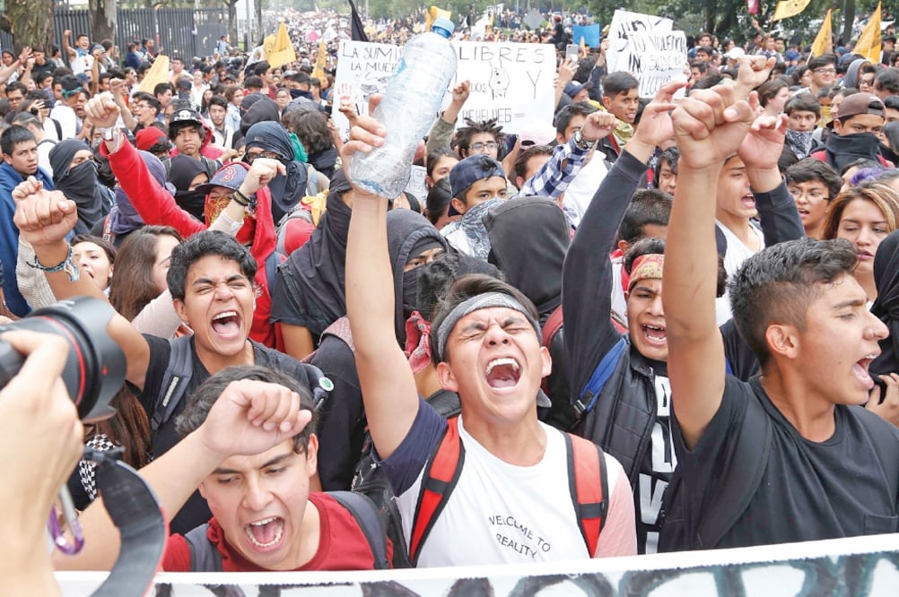 Hoy se celebrará una reunión estudiantil a las 13:00 horas en el CCH Azcapotzalco para determinar si sigue el paro indefinido (AGUSTÍN SALINAS. EL UNIVERSAL)