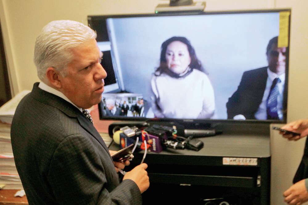 La sala de audiencia en el Reclusorio Oriente se acondicionó para enlazarse con el penal de Tepepan (FERNANDO RAMÍREZ. EL UNIVERSAL)