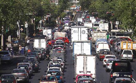 Autos con engomado rosa no circulan este martes, 15 de septiembre 