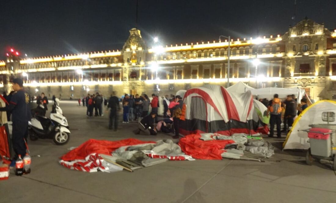 Plantón de bomberos el pasado 21 de enero. Foto: Archivo/EL UNIVERSAL