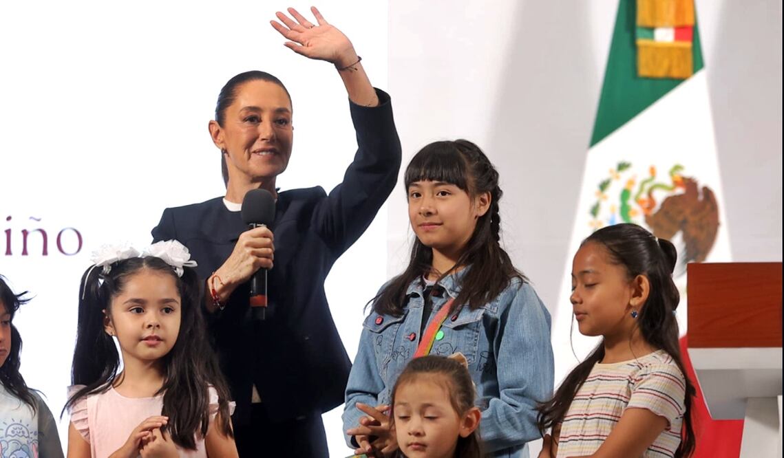 La presidenta Claudia Sheinbaum en la mañanera del 30 de abril de 2025. Foto: Gabriel Pano/EL UNIVERSAL