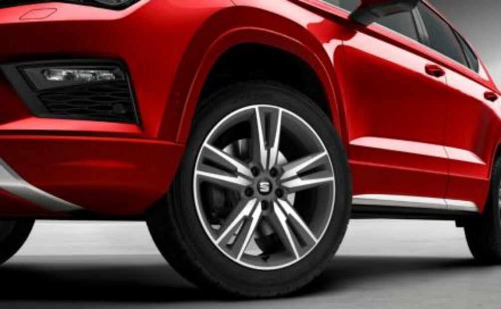 SEAT presenta la versión deportiva de su SUV Ateca