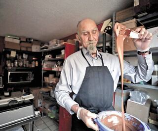 Alistan estudio de chocolates sin cacao en Profeco