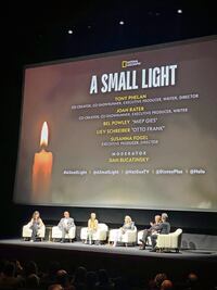 Un show para dar una pequeña luz