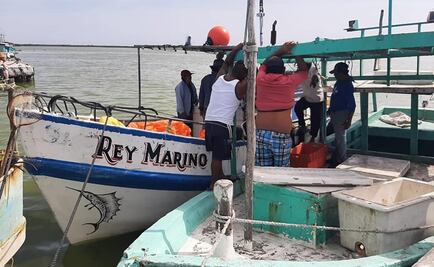 Rescatan a cinco pescadores varados durante nueve días en Yucatán