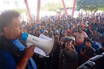 Llegan a acuerdo con INM y desmantelan caravana