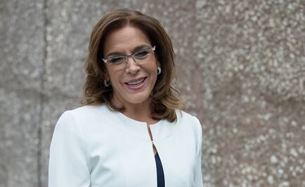 Fernanda Familiar pide a empresarios frenar a AMLO