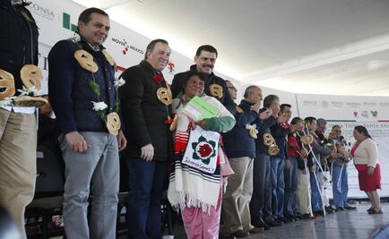 Sedesol inaugura tienda y lechería en Hidalgo