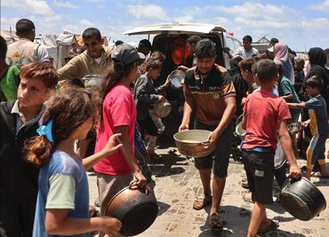 Gente está muriendo de hambre masivamente en Gaza: OMS; Israel rechaza acusaciones y culpa a Hamas de provocar "escasez" de comida