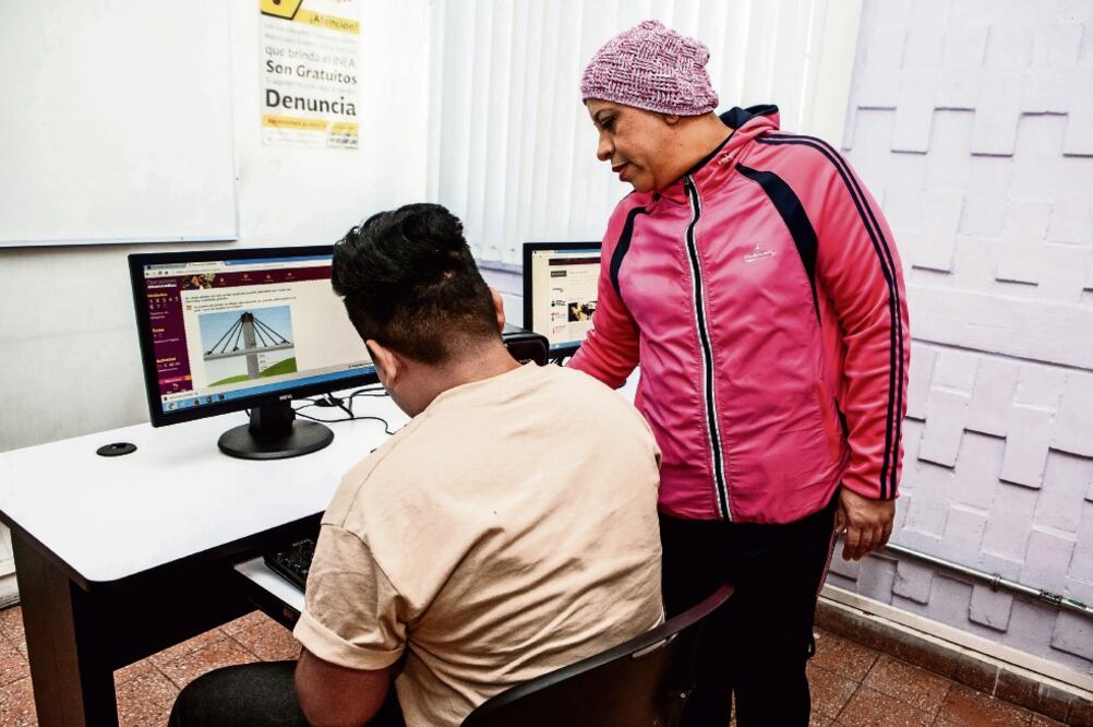 La población mayor de 15 años con rezago educativo supera los 30 millones de personas, según Mauricio López, nuevo director del INEA (ARCHIVO EL UNIVERSAL)