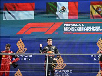 Narradores españoles cuestionan la duración del Himno de México durante victoria de Checo Pérez