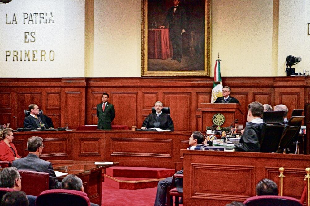 El Poder Judicial Federal firmó un convenio de colaboración en el que se compromete a difundir información para ayudar a la Sedena y la Semar en la eficacia jurídica de las tareas de seguridad que realizan (ARCHIVO EL UNIVERSAL)