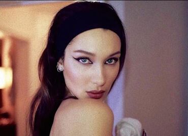Bella Hadid nos muestra cómo cortar el flequillo y no morir en el intento