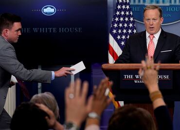 Denuncian mayores restricciones de la Casa Blanca contra la prensa