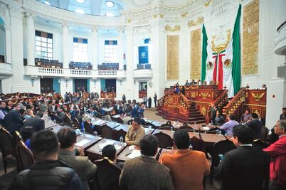 Al límite del desacato se despide Asamblea