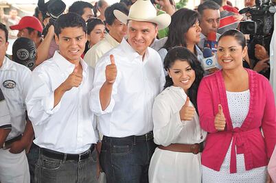 Exgobernador Sandoval y familia manejan todo un emporio