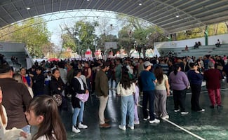 Se registran largas filas en Macrocentro de vacunación en Lerdo, Durango; la mayoría busca refuerzo contra el sarampión