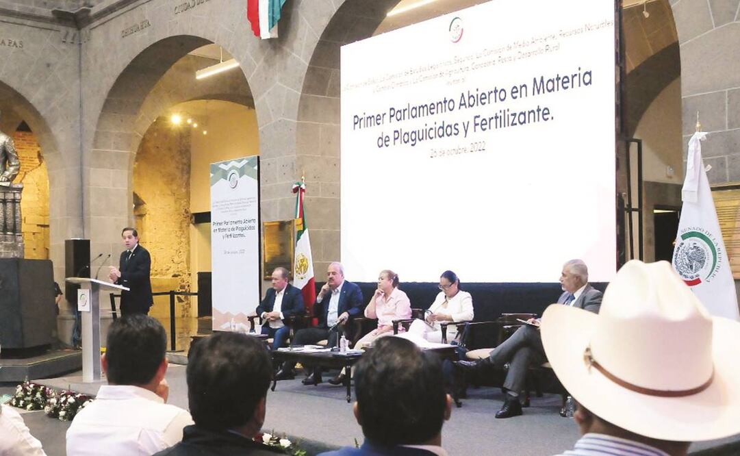 En el Senado se realizó el Primer Parlamento Abierto en Materia de Plaguicidas y Fertilizantes. Foto: Tomada de Twitter