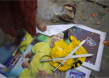 Chamanes peruanos realizan rituales en contra de Neymar y la Selección Brasileña
