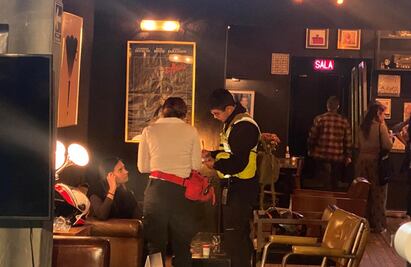 FGJ-CDMX asegura presunta motocicleta en la que huyeron ladrones del Cine Tonalá