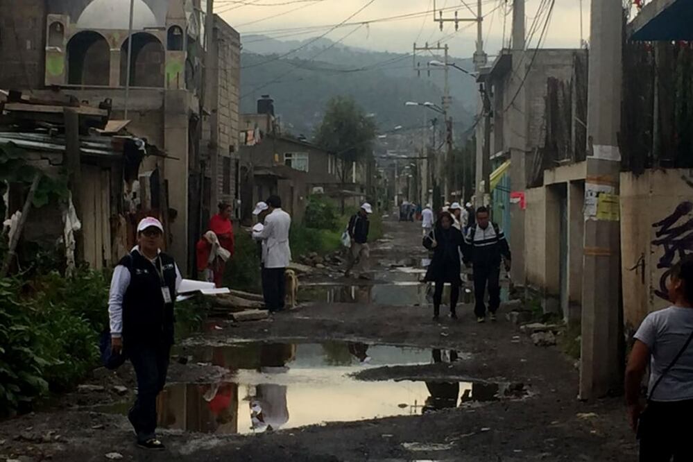 La Secretaría de Salud sigue con las acciones de atención médica a los habitantes de 12 colonias de Xochimilco e Iztapalapa que fueron afectadas por las inundaciones. Foto: cortesía Gobierno CDMX